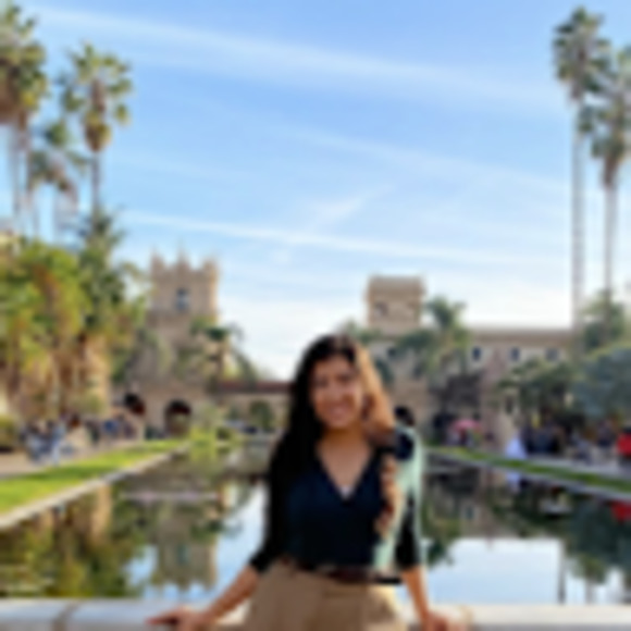 Meet your Posher, Sophia - Picture 1 of 1